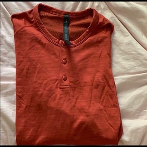 Men’s Lululemon long sleeve shirt